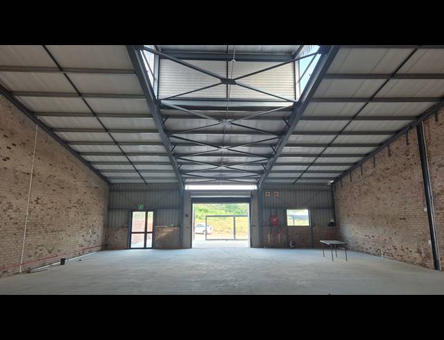 457M² WAREHOUSE TO LET IN RIVERSIDE PARK